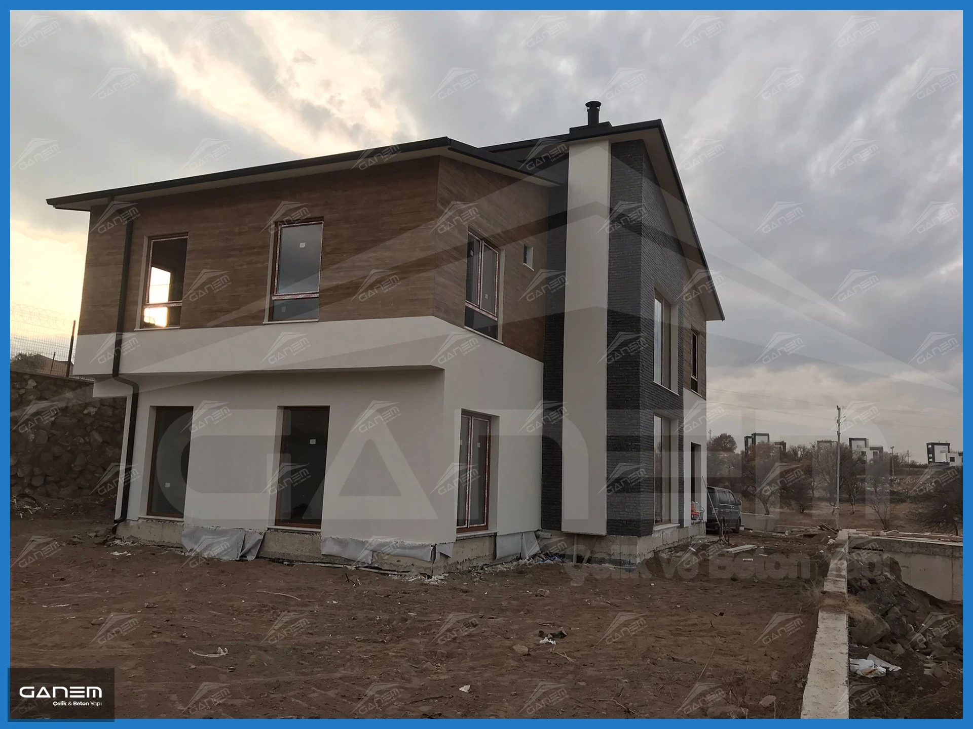 İki Katlı Villa