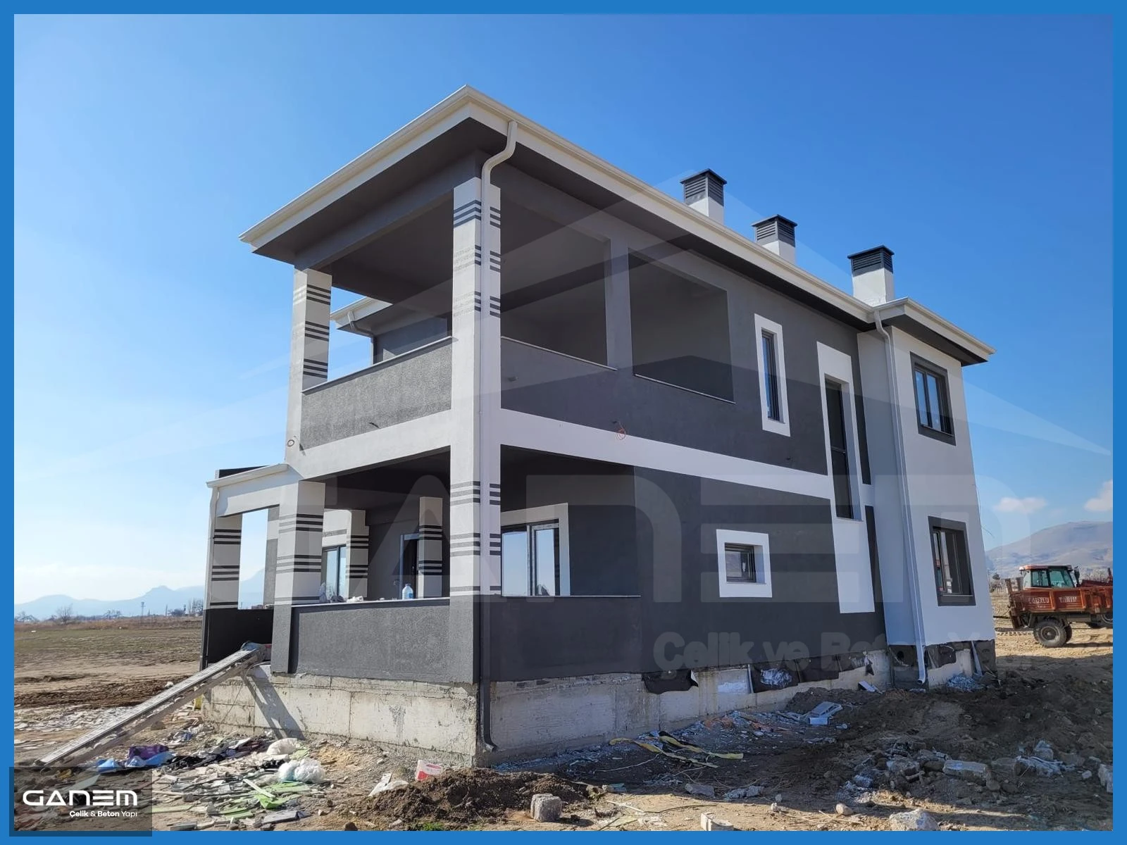 İki Katlı Kır Evi